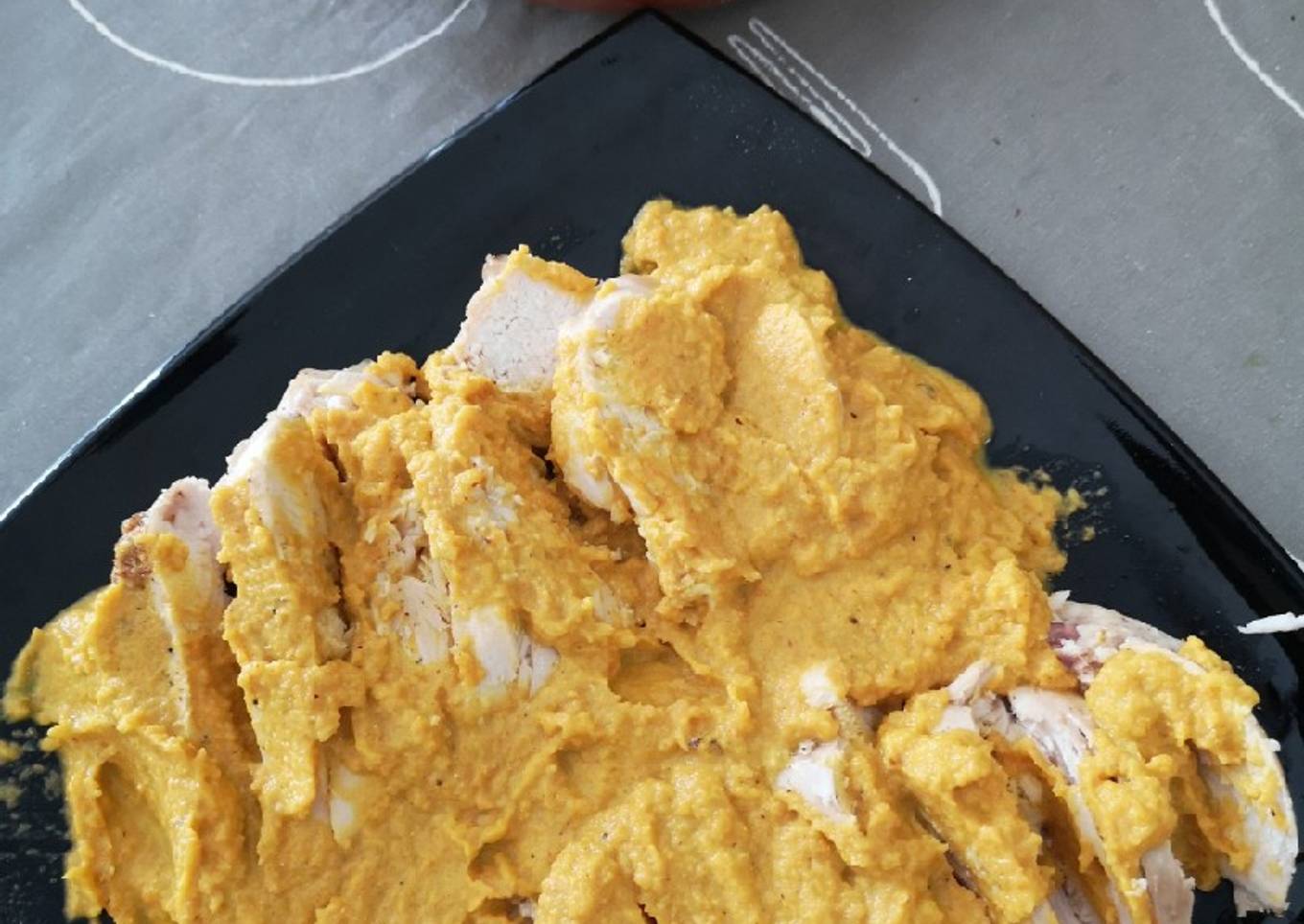 Pechugas de pollo con salsa de zanahoria