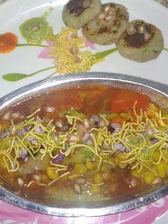 રગડા પેટીસ (Ragda petties recipe in Gujarati) રેસીપી મુખ્ય ફોટો