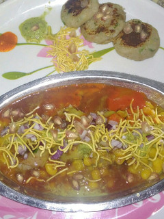રગડા પેટીસ (Ragda petties recipe in Gujarati) રેસીપી મુખ્ય ફોટો