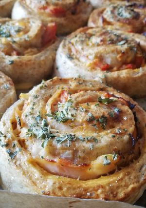 Teljes kiőrlésű pizzás csiga recept fotója