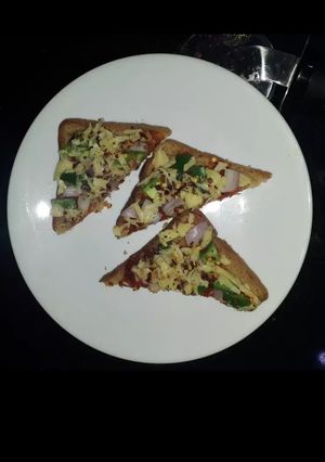 A picture of Bread pizza.