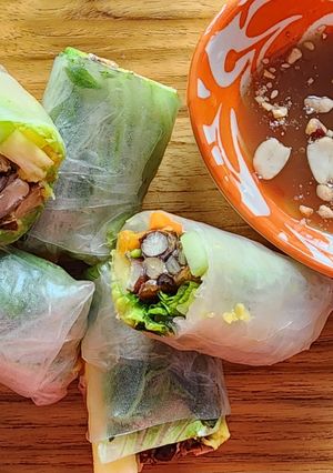 Hình của món Cuốn tempeh (món chay).