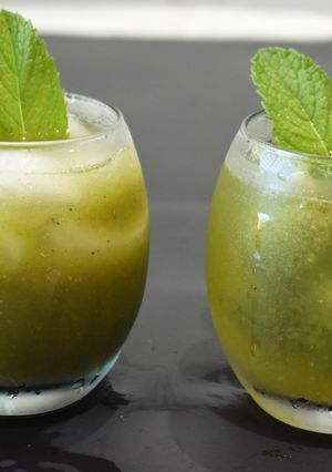 পোড়া আম পুদিনা ধনে মকটেল-২ ভাবে(pora aam pudina dhone mocktail recipe in Bengali) রেসিপির প্রধান ছবি
