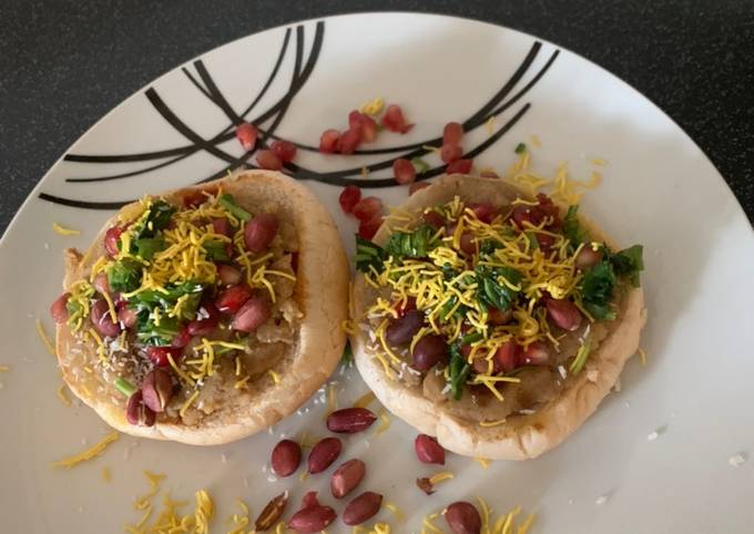 Dabeli (Indian street food) Recipe
