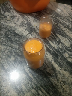 A picture of Burger sauce.