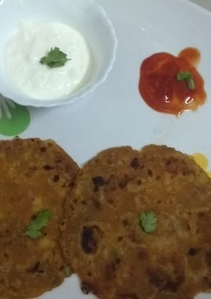 પાવ ભાજી પરાઠા રેસીપી મુખ્ય ફોટો