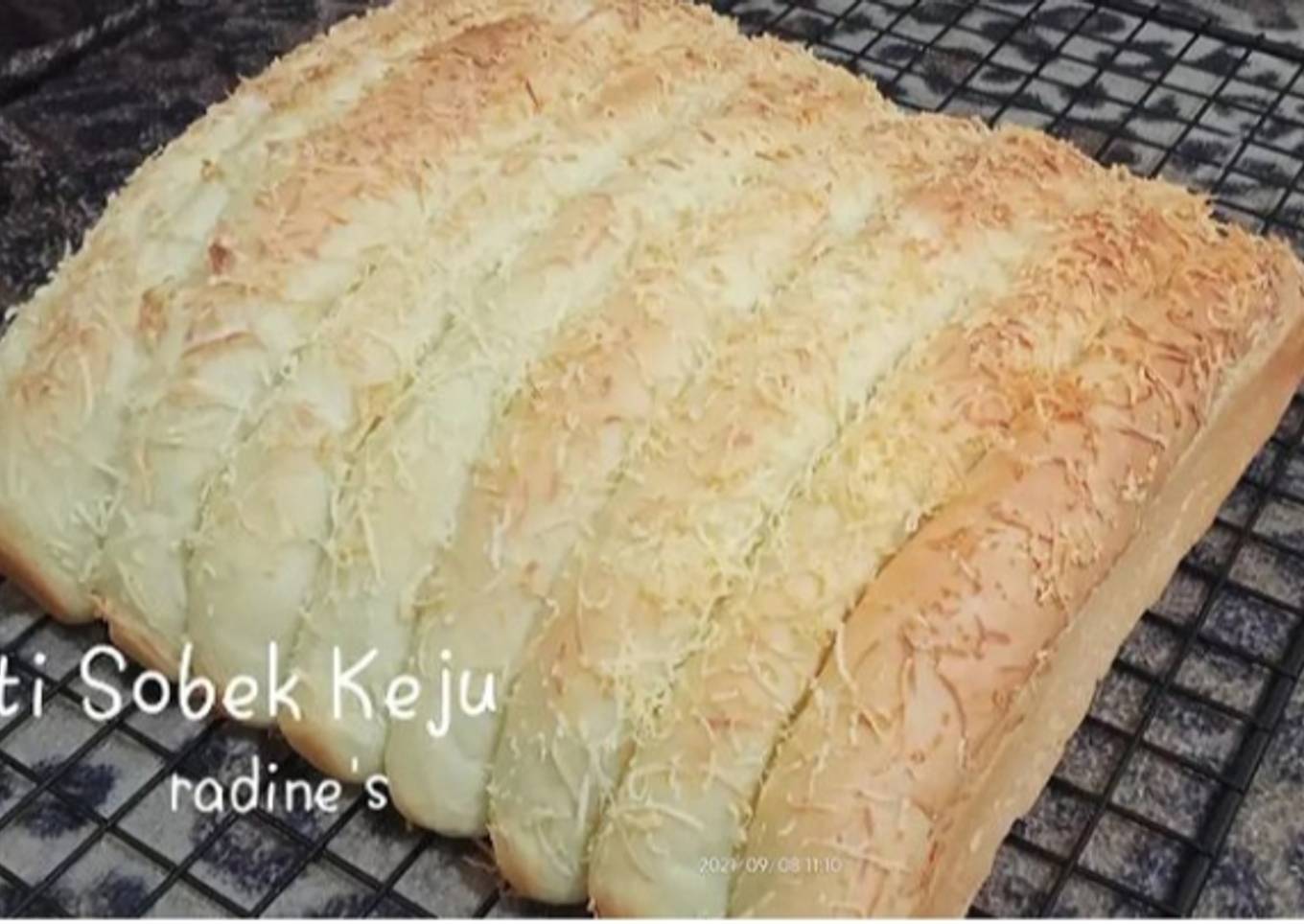 Roti sobek keju