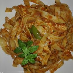 A picture of Chicken Fettuccini Alfredo Pasta.
