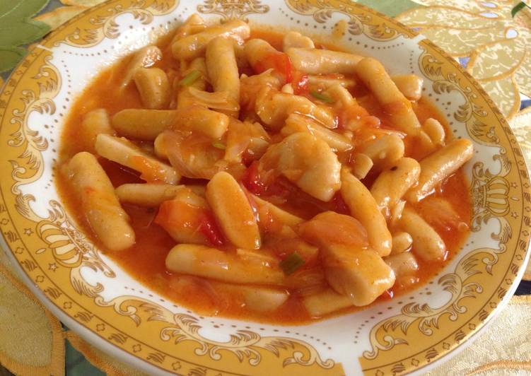 PATUT DICOBA! Cara Membuat Tteokbokki ala rumahan