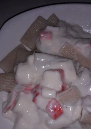 Una foto de Salsa Blanca con kanikama