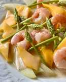 Salad Tôm, Xoài Chín, Su Hào & Măng Tây Rừng Sốt Sữa Chua