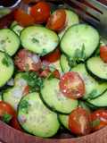Ensalada de pepino y tomates cherry