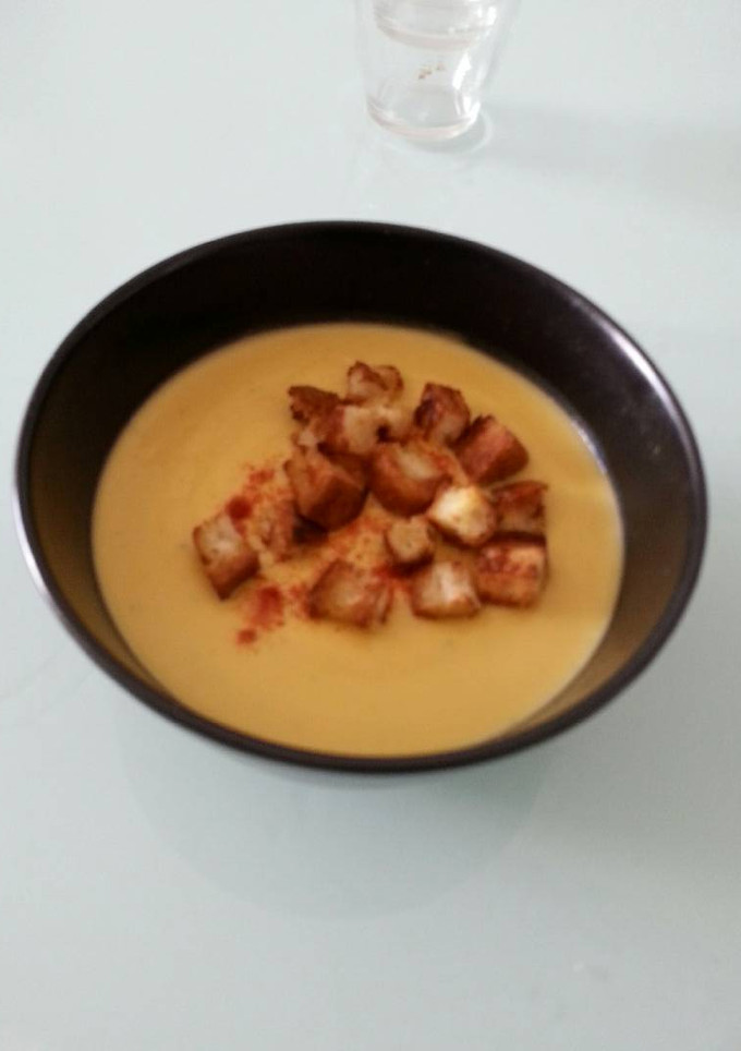 Una foto de Crema fría de garbanzos y zanahoria