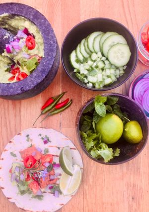 A picture of Seasonal Veggie Tacos 🌮 🌱🌿.