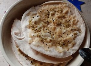 صورة لوصفة خبز لبناني مع زعتر للفطور 🥖🧀