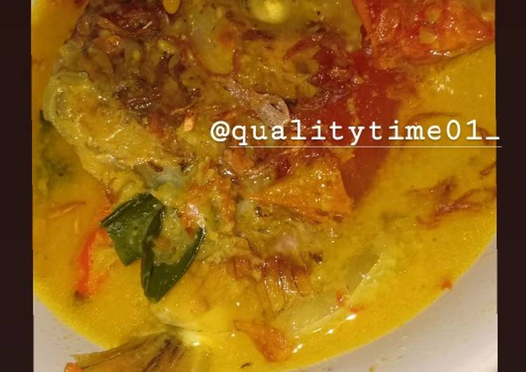 Resep Kepala Kakap Bumbu Kuning, Lezat Sekali