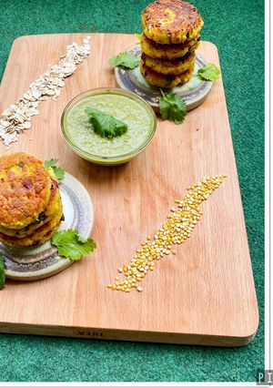 A picture of Oats & Moong daal Tikki.