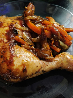 Una foto de Pollo al horno con salsa barbacoa