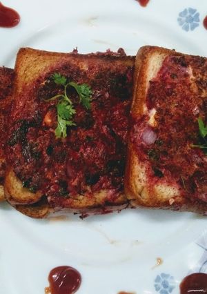A picture of Beetroot sandwich.
