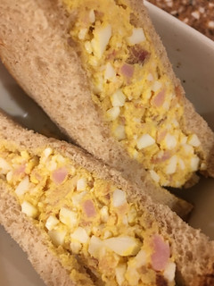 A picture of Ham Bacon Cheddar Egg Salad.