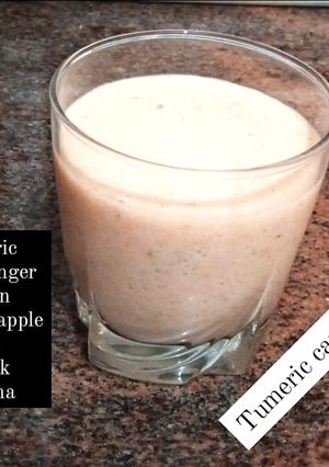 A picture of Tumeric carrot smoothie.