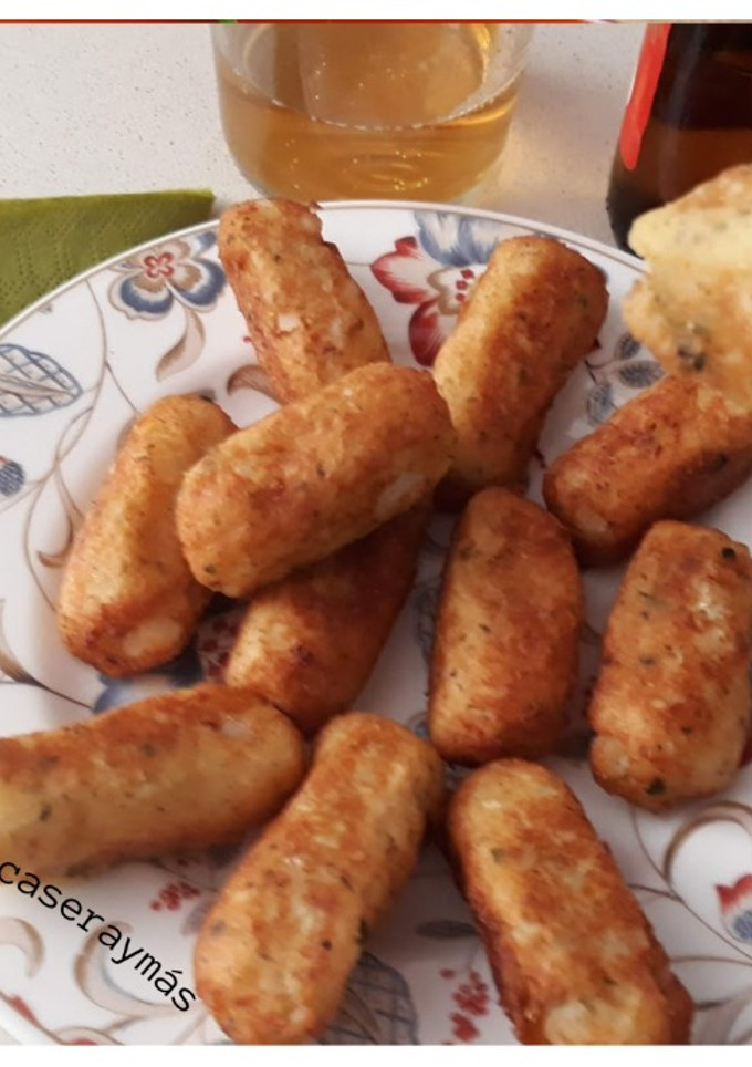 Una foto de Pasteles de bacalao -pastèis de bacalhau-