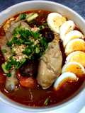 เส้นเล็กน้ำไก่ตุ๋น