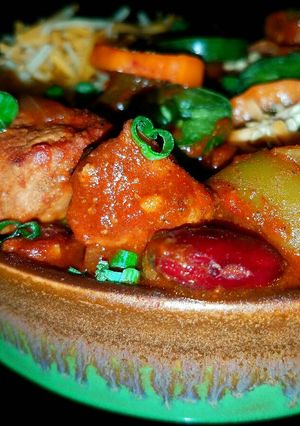 A picture of Mike's Extra Spicy Extra Chunky Pork Chili.