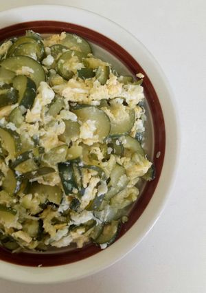 A picture of Green Zuchini with eggs *Vegetarian.