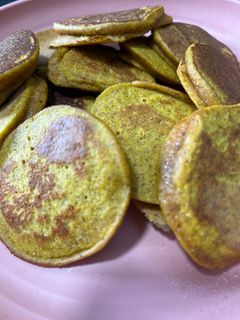 Una foto de Mini hot cakes de avena sabor carrot cake