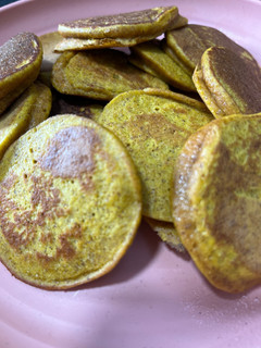 Una foto de Mini hot cakes de avena sabor carrot cake