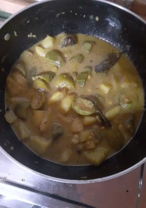 নিরামিষ আলু পটলের রষা (niramish aloo potoler rasa recipe in Bengali) রেসিপির প্রধান ছবি