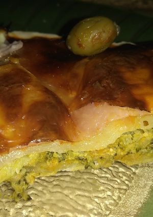 Una foto de Pizza rellena con brócoli sin TACC