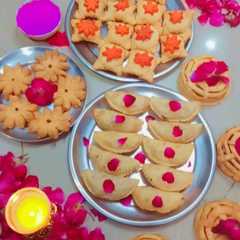 सिंपल मावा गुजिया और फूल मावा गुजिया (simple mawa gujiya aur phool mawa gujiya recipe in Hindi)-レシピのメイン写真