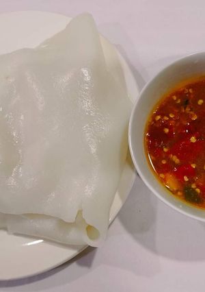 Hình của món Mì lá chấm mắm nêm.