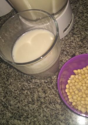 Una foto de Leche de soja saborizada 😊😊