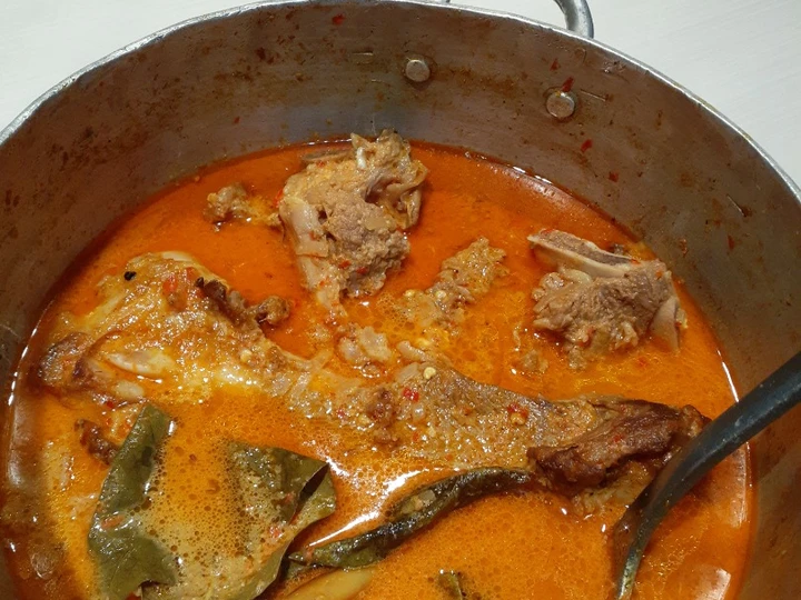 Langkah Gampang Menyiapkan Resep Gulai tulangan sapi khas jawa timur yang Menggugah Selera
