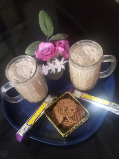 A picture of Dates Choco Milk Shake.