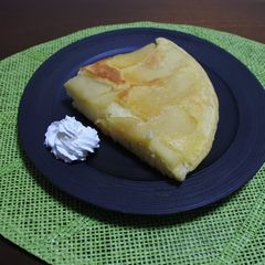 A picture of Easy Apple Cake with a fry pan.