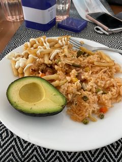 Una foto de Arroz con pollo