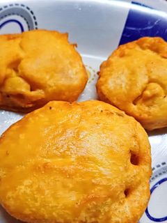 आलू के पकौड़े (aloo ke pakode recipe in Hindi) रेसिपी मुख्य फोटो