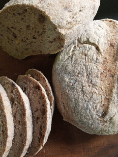 Una foto de Pan rico en fibra con trigo sarraceno sin gluten, vegano, sin levadura, sin grasa agregada