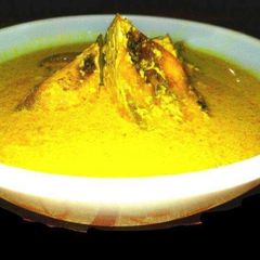 A picture of Bhapa Ilish/ STEAMED ILISH WITH FILTERED MUSTARD PASTE & COCONUT.