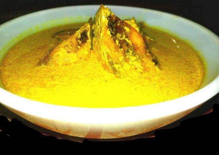 Simple Way to Prepare Homemade Bhapa Ilish/ STEAMED ILISH WITH FILTERED MUSTARD PASTE &amp; COCONUT