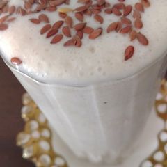 Banana Flaxseeds Shake A picture of Banana Flaxseeds Shake.