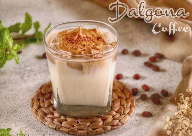 Dalgona Coffee