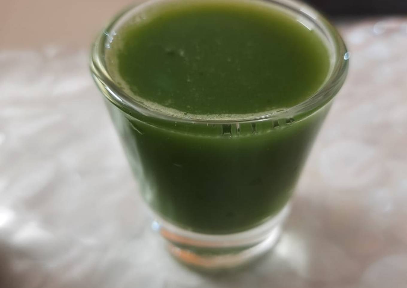 Green detox juice