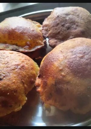 A picture of Potato puri.