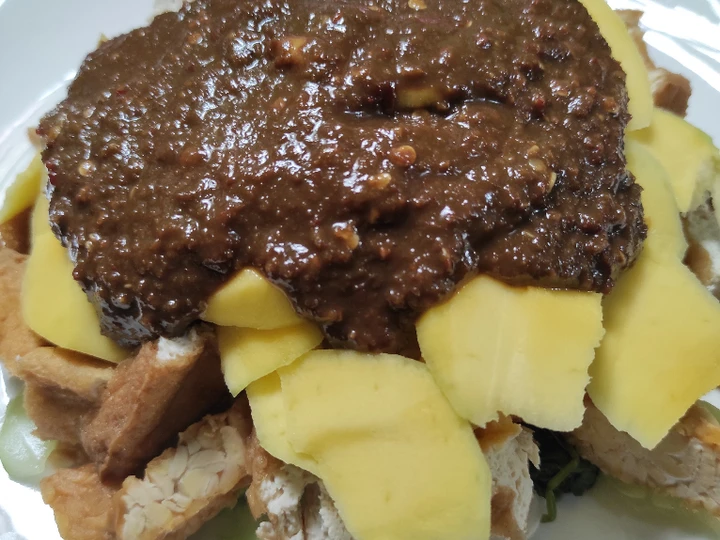 Cara Gampang Membuat Resep Rujak Petis yang Uenak Anti Ribet, Mantap