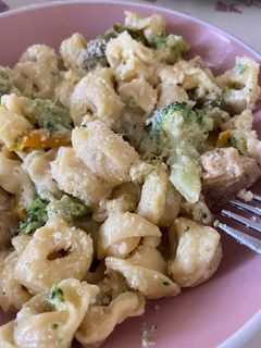 Φωτογραφία της συνταγής Μακαρόνια με κοτόπουλο, μπρόκολο και κρέμα γάλακτος